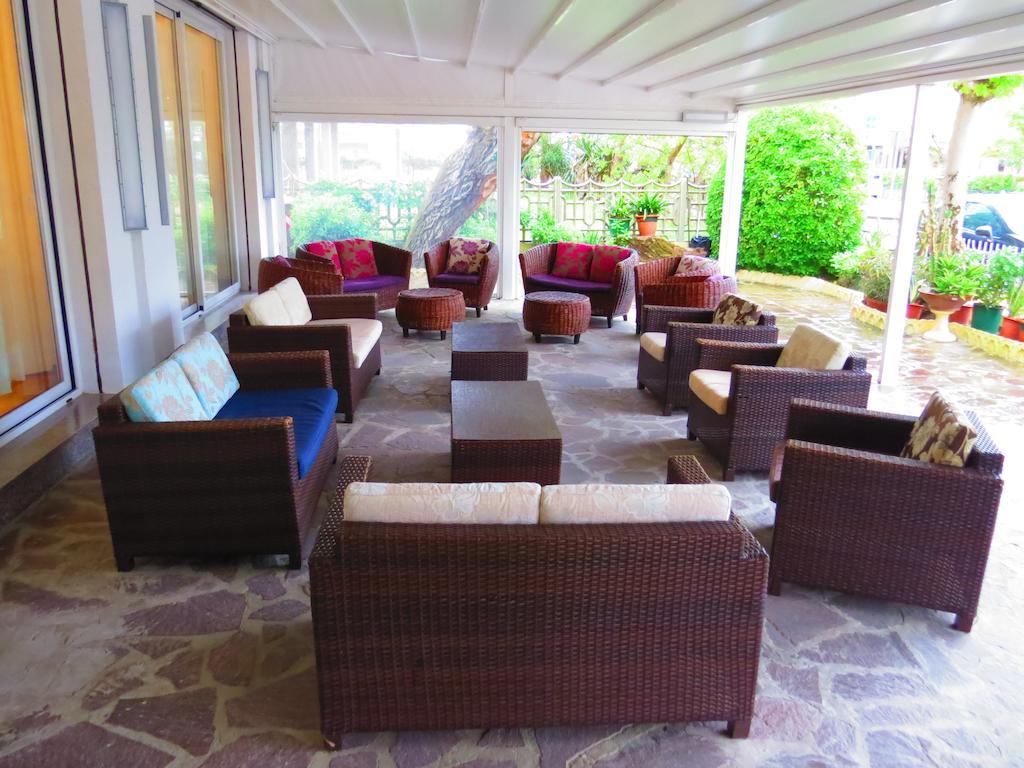 Hotel Vallechiara ลิโด ดิ ซาวิโอ ภายนอก รูปภาพ