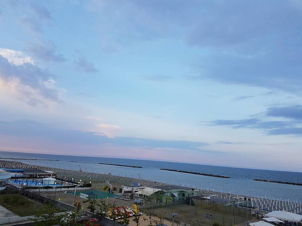 Hotel Vallechiara ลิโด ดิ ซาวิโอ ภายนอก รูปภาพ