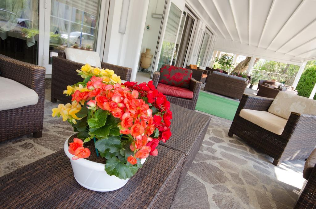 Hotel Vallechiara ลิโด ดิ ซาวิโอ ภายนอก รูปภาพ