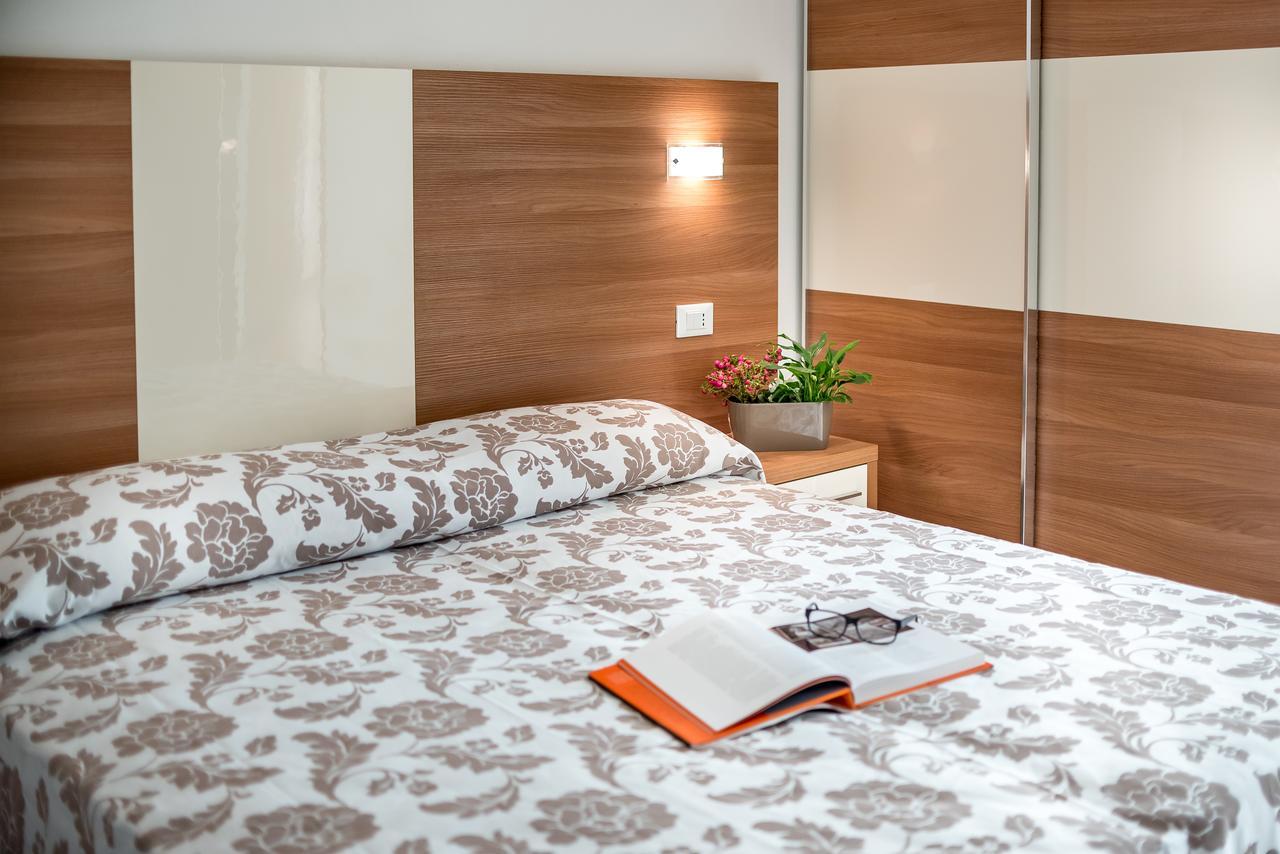 Hotel Vallechiara ลิโด ดิ ซาวิโอ ภายนอก รูปภาพ