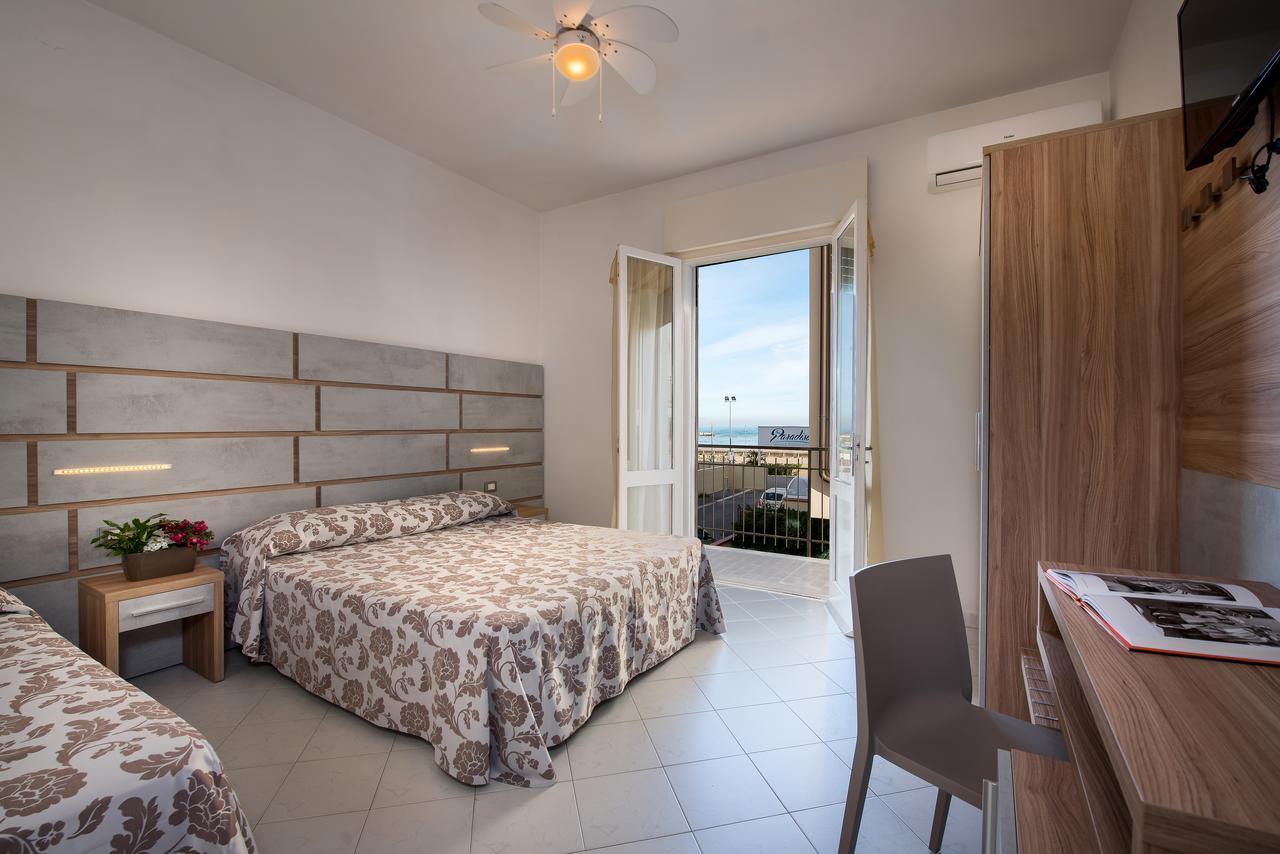 Hotel Vallechiara ลิโด ดิ ซาวิโอ ภายนอก รูปภาพ