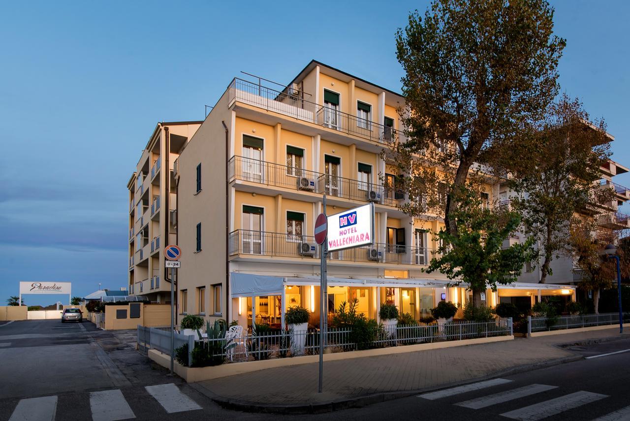 Hotel Vallechiara ลิโด ดิ ซาวิโอ ภายนอก รูปภาพ
