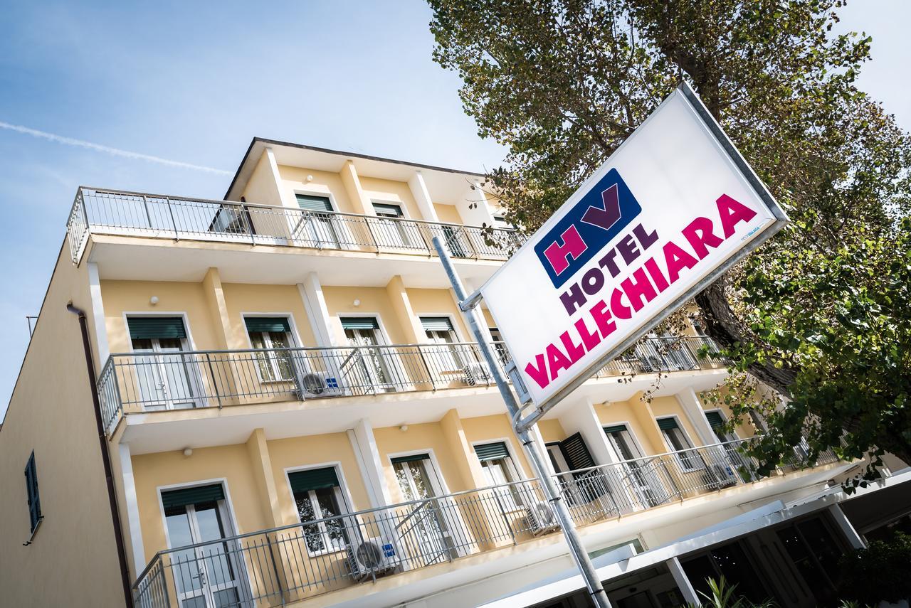 Hotel Vallechiara ลิโด ดิ ซาวิโอ ภายนอก รูปภาพ
