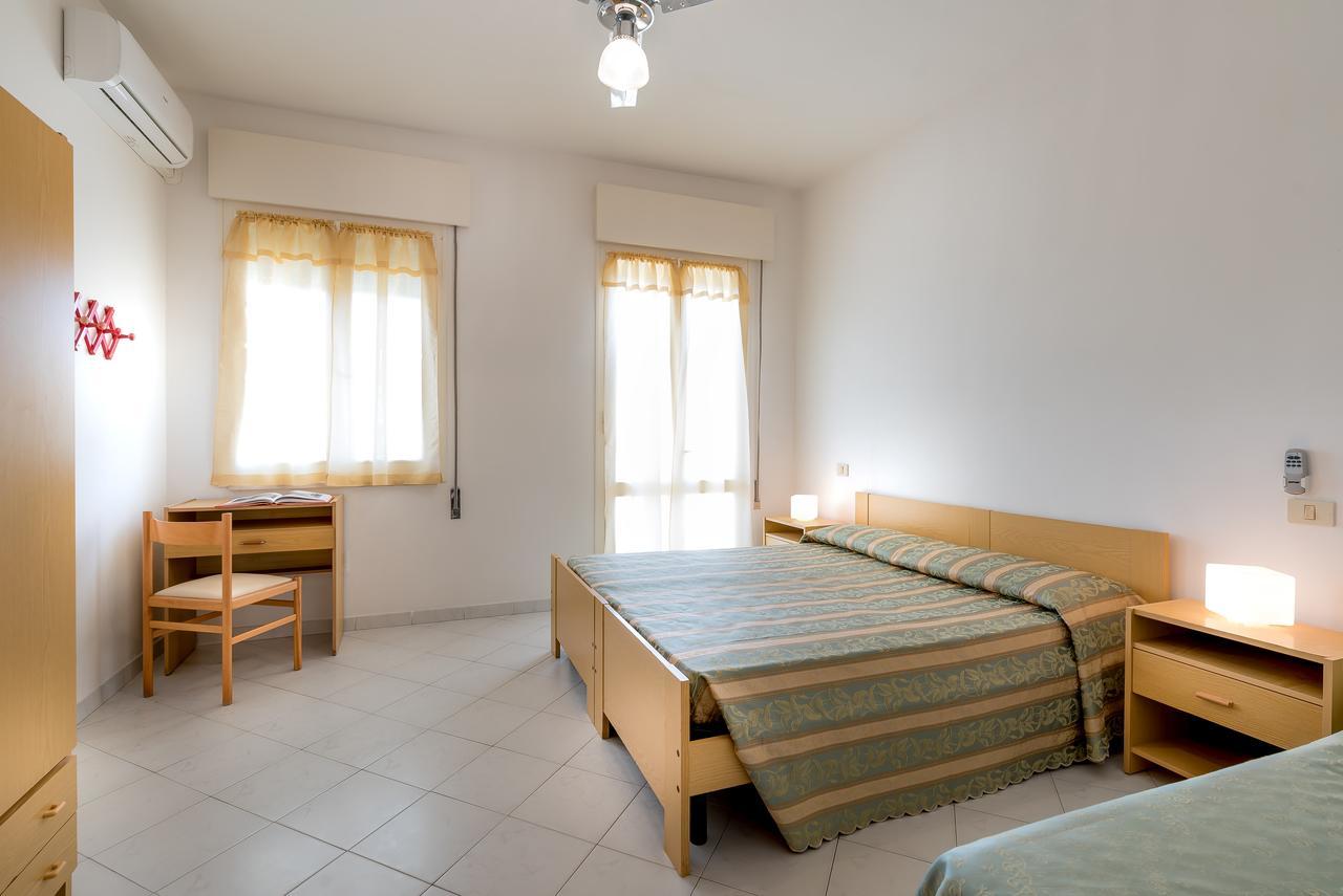 Hotel Vallechiara ลิโด ดิ ซาวิโอ ภายนอก รูปภาพ